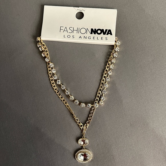 NWT Fashion Nova gold rhinestone layered necklace - Picture 2 of 4